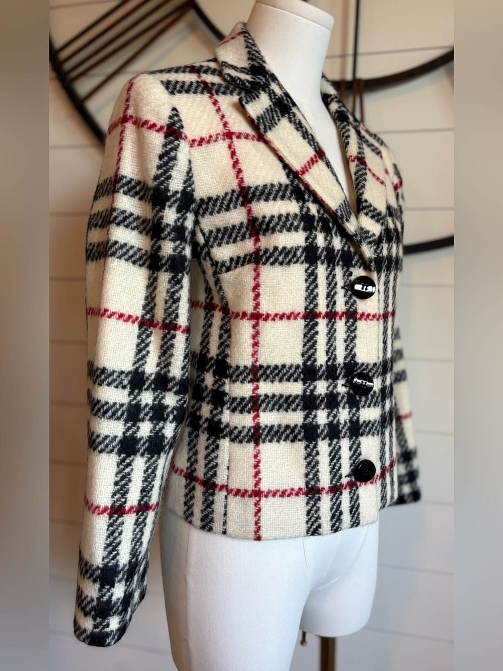 Vintage 90’s Louben Red-Cream-Black Plaid (Similar to Burberry)Cropped Jacket(8) - Picture 5 of 11